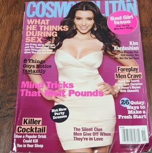 Cosmopolitan November 2009 Kim Kardashian magazine